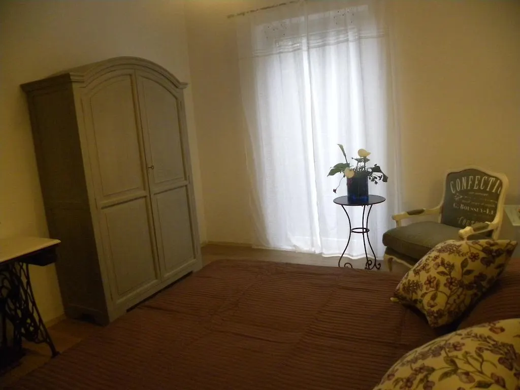 Corte Del Gallo Corniglia 2*,