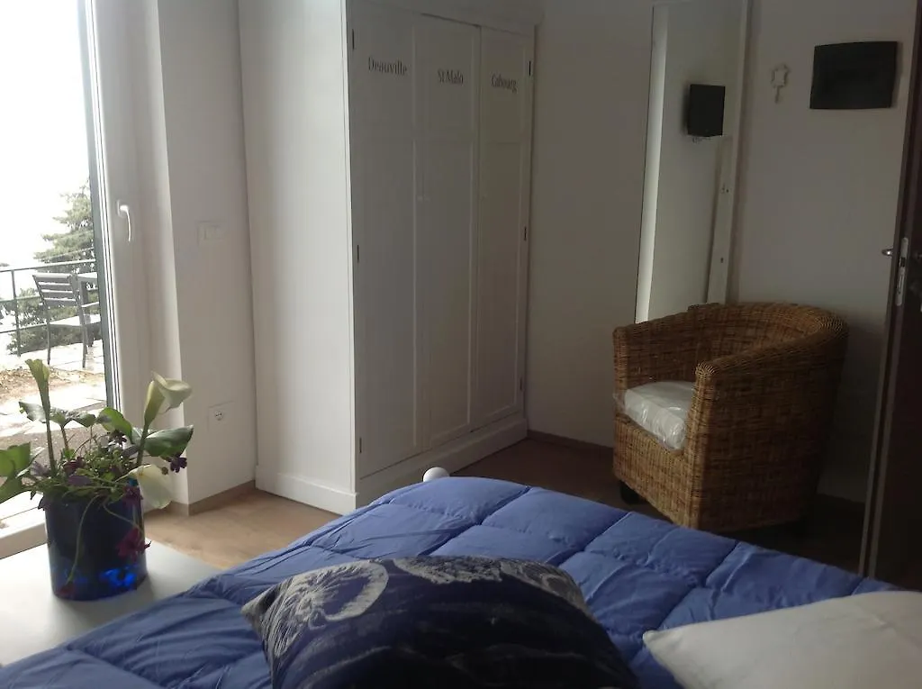 Corte Del Gallo Corniglia 2*,