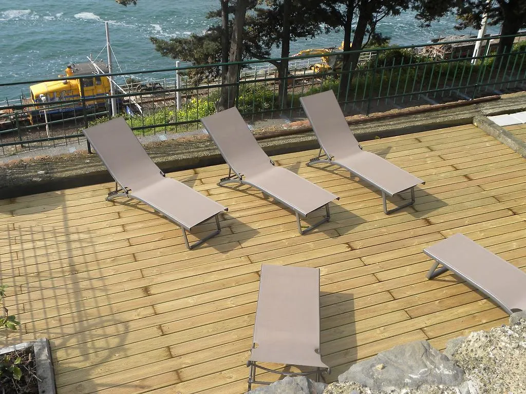 Corte Del Gallo Corniglia 2*,